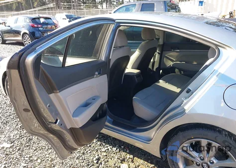 2017 Hyundai Elantra Se z USA, uszkodzony, nr VIN 5NPD84LF7HH008242